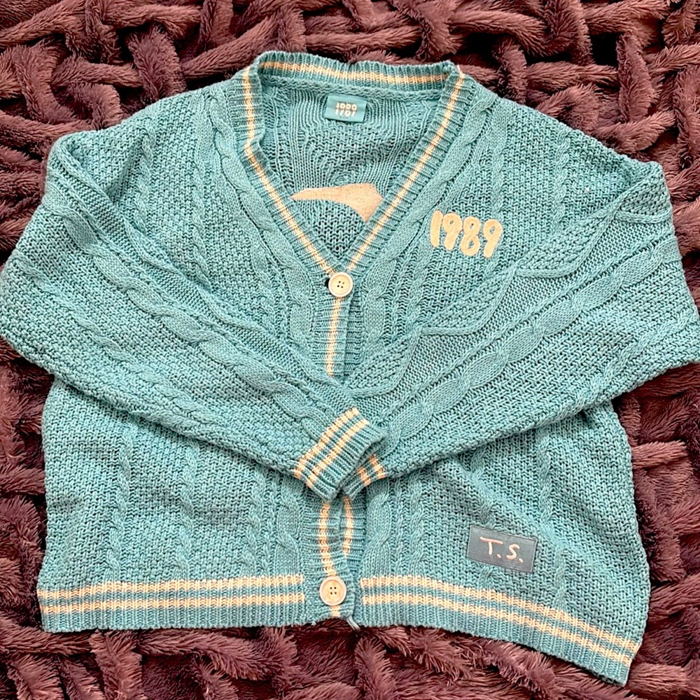 NEW Taylor Swift 1989 Cardigan Taylor's Version Limited Edition XL/2X Light Blue